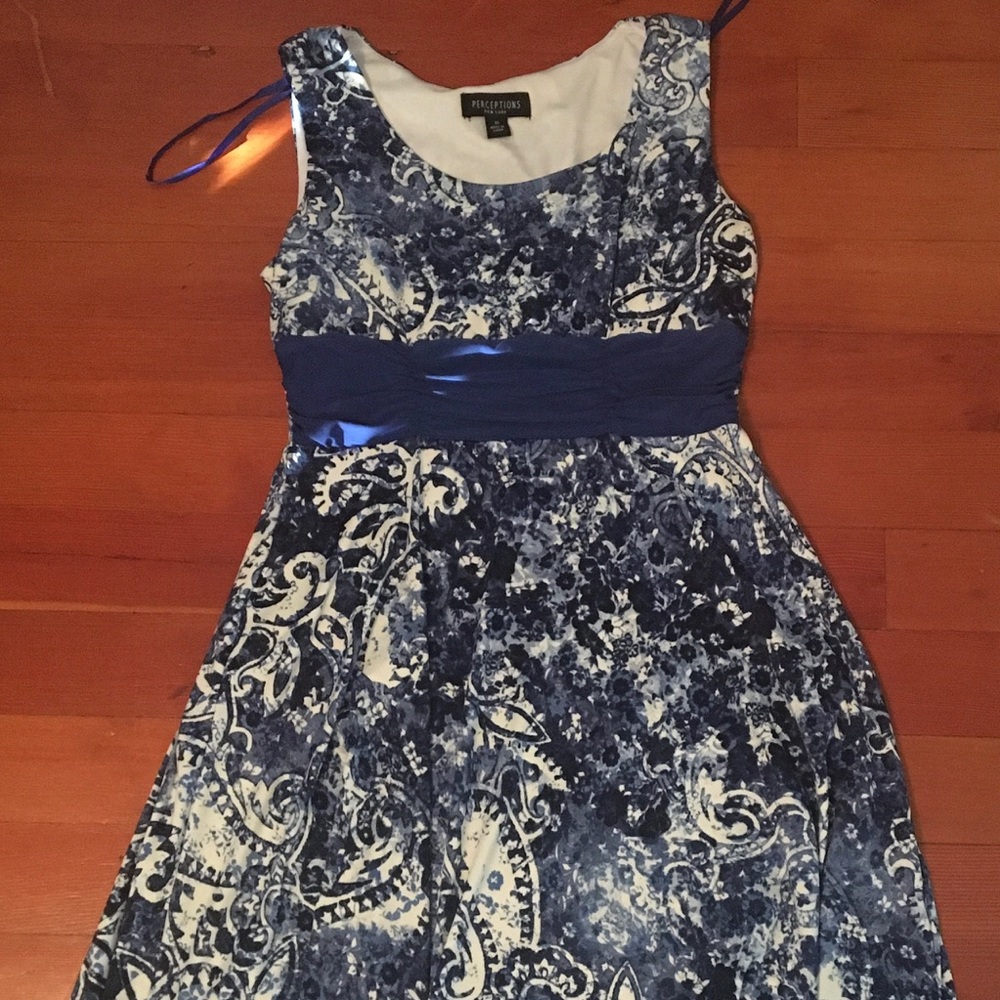 Perceptions New York spring dress. A-line cut.